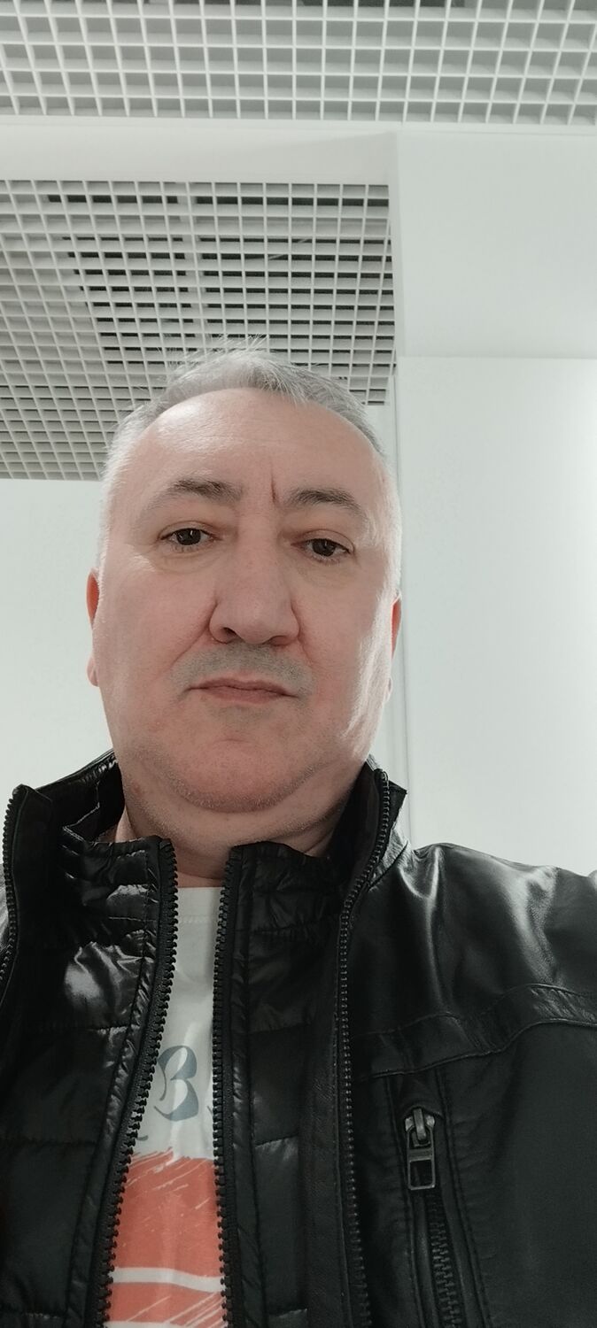  47749048  Toni, 51 ,    Praha