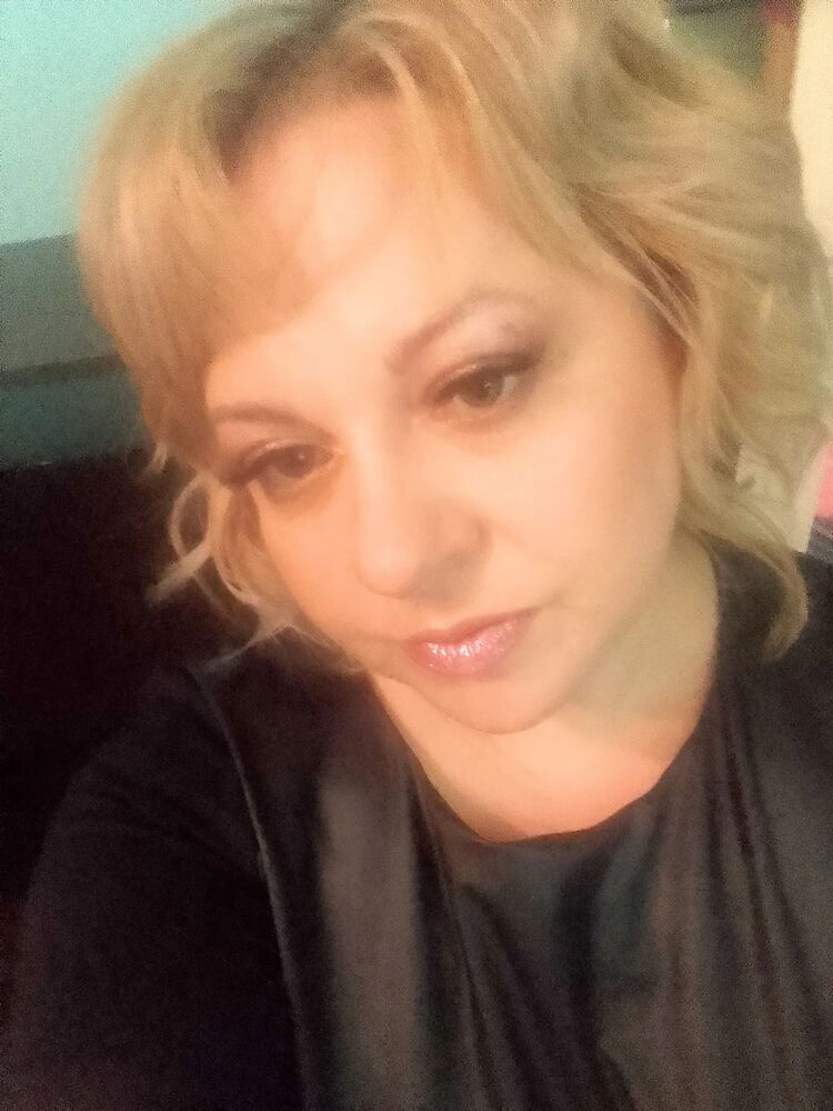  41372588  Larisa, 49 ,    