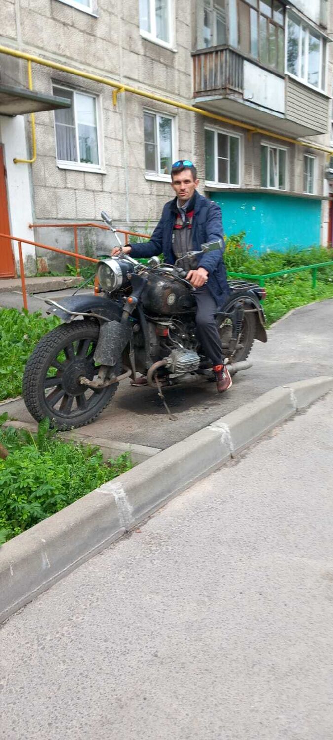  46148228  , 37 ,    