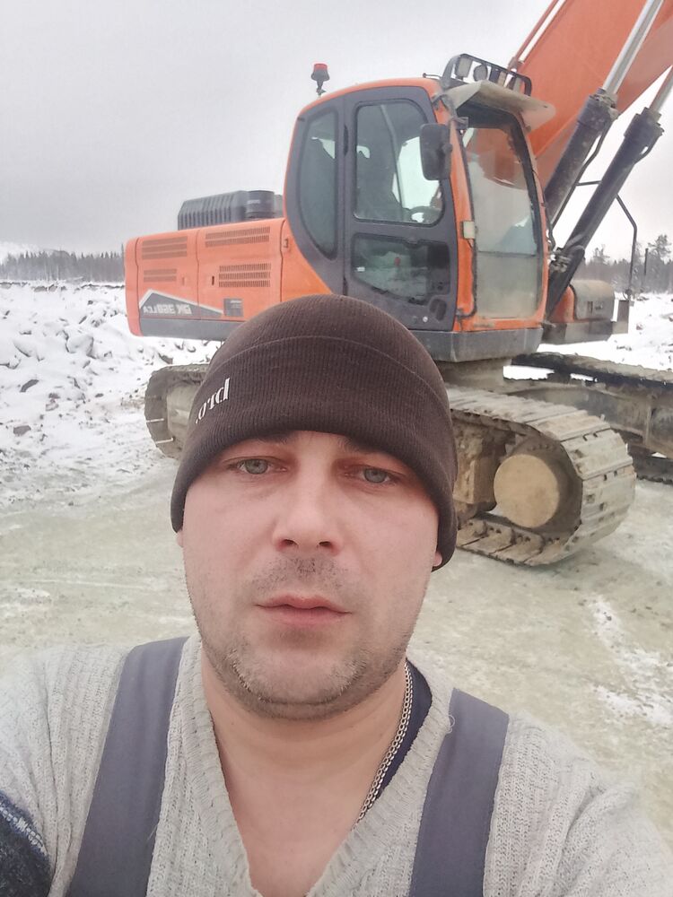  48015068  , 31 ,    