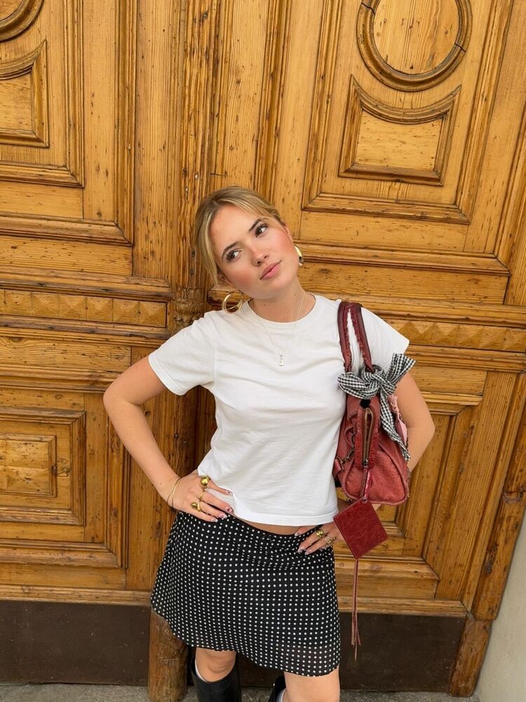  Laarne,   , 27 ,   ,   