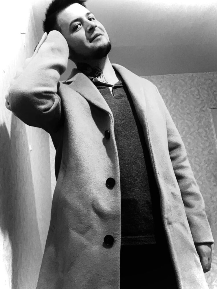  Frankfurt am Main,   , 27 ,   ,   