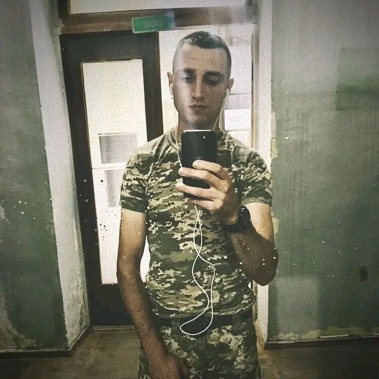  32884218  , 32 ,    