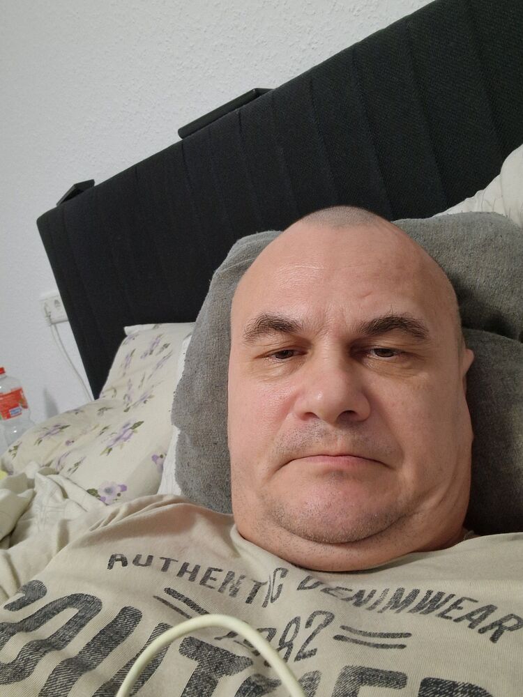  48114758  , 51 ,    