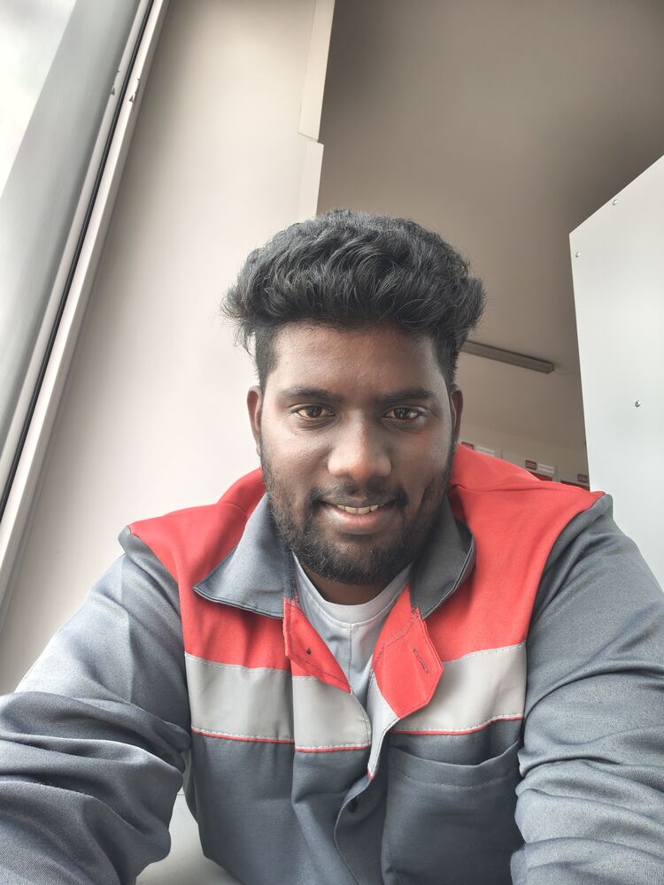  49374268  Hari, 24 ,    