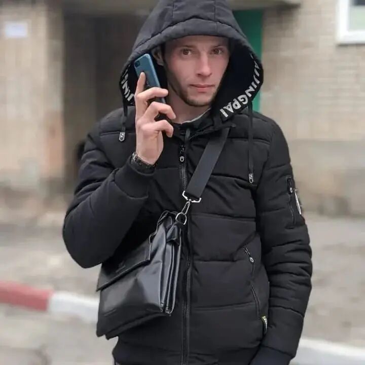  41289458  , 33 ,    --