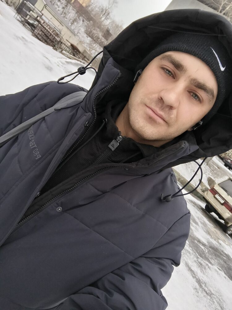  41795518  Ilya, 31 ,    