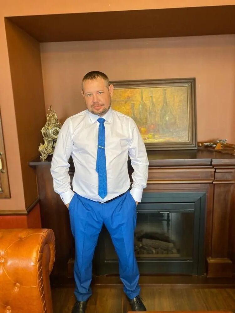  ,   Anton, 38 ,   ,   , c 