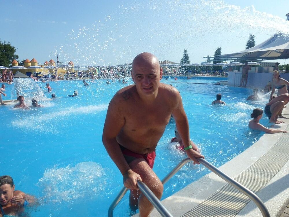  ,   Mark, 39 ,   ,   , c 