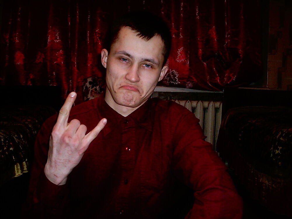  22032878  Daniel, 39 ,    