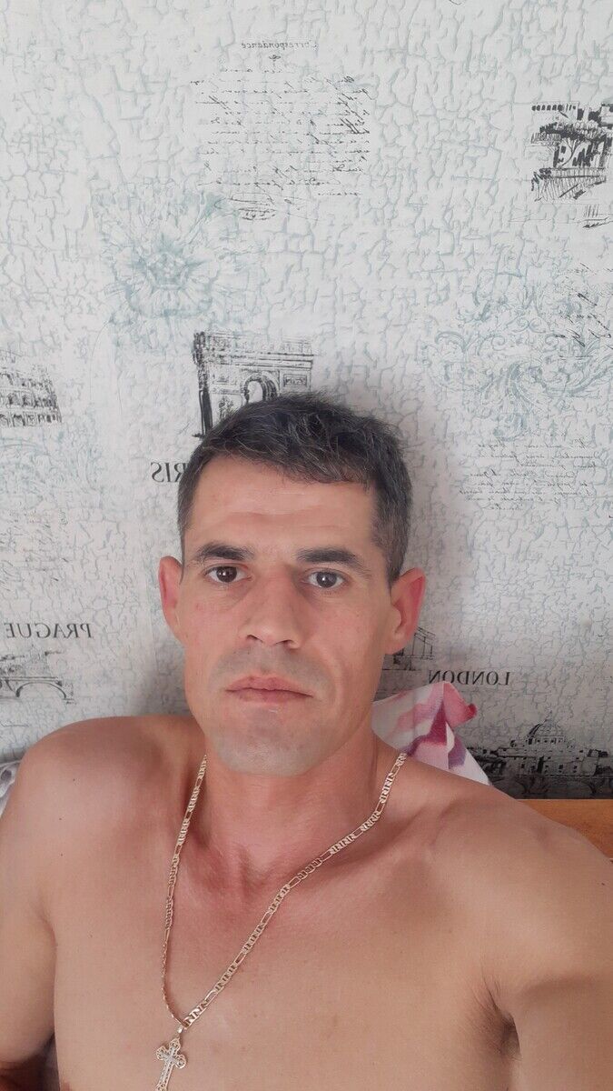  21144298  Tor, 40 ,    