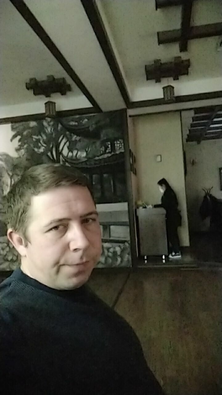  32337968  , 40 ,    