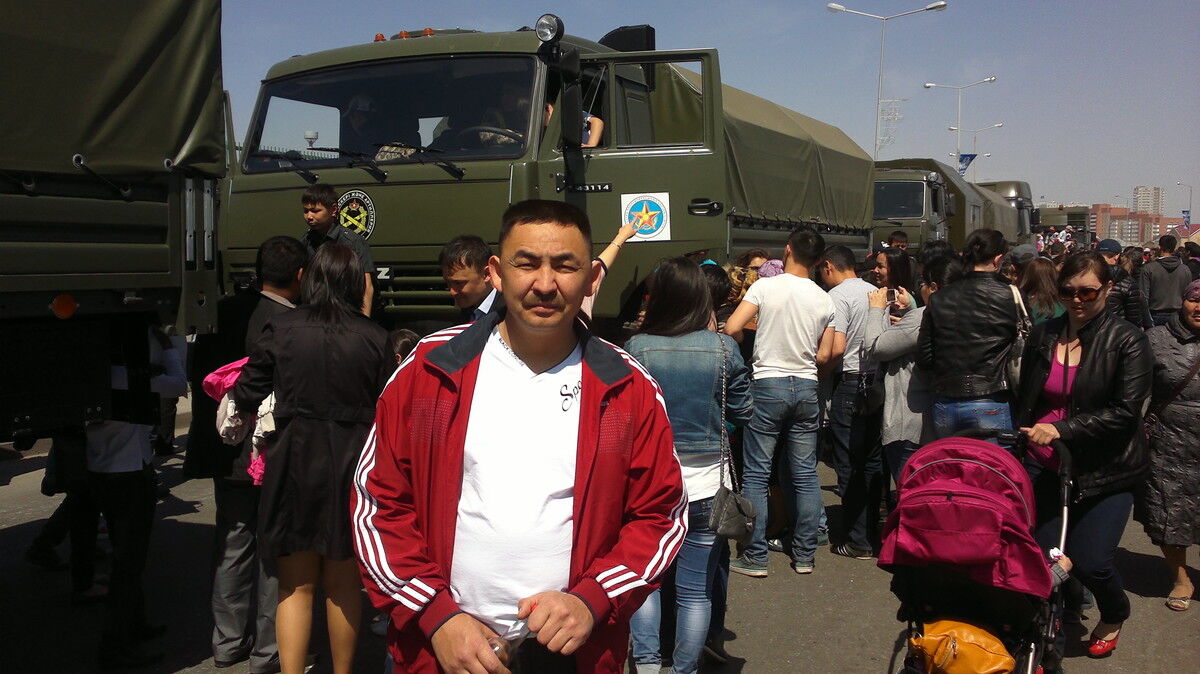  4555058  Duman, 49 ,    