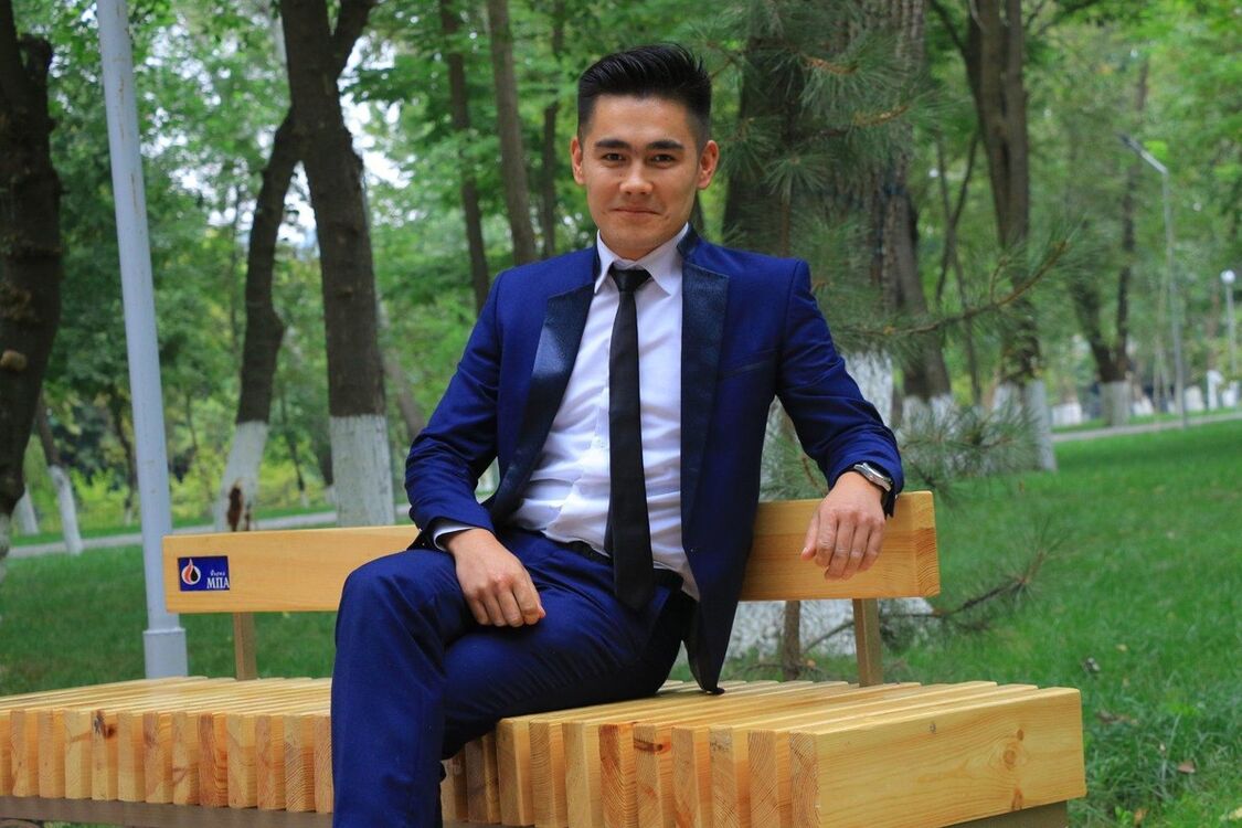  17747868  Nuraziz, 34 ,    