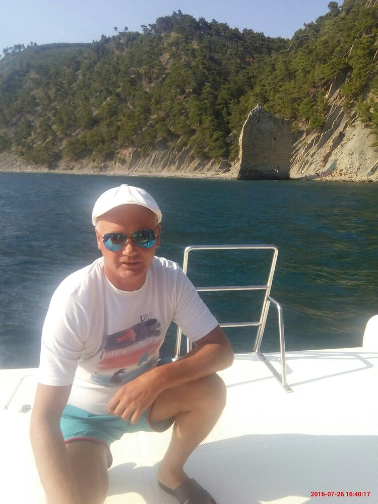  --,   , 44 ,   