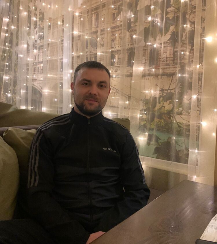  48113448  Vladislav, 32 ,    