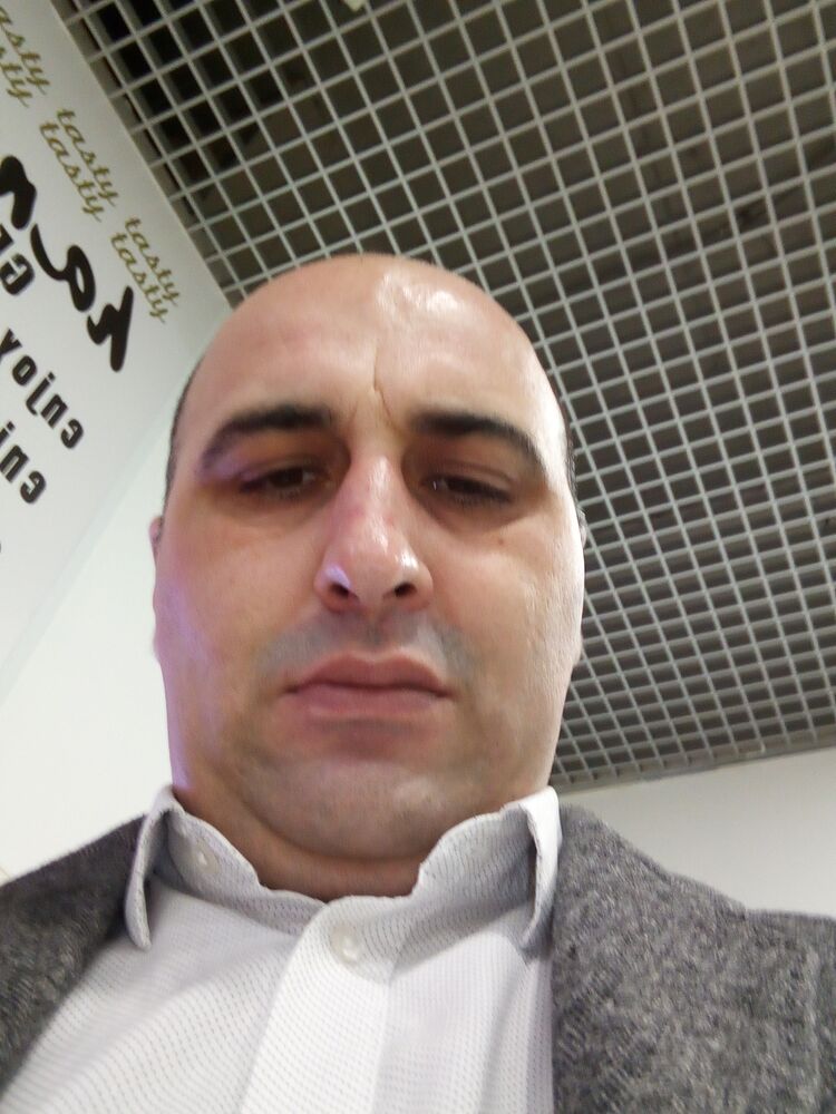  42833868  Timur, 44 ,    