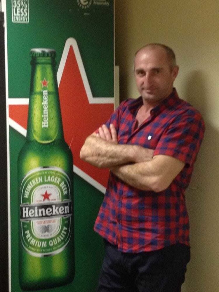  18459398  Magomed, 43 ,    