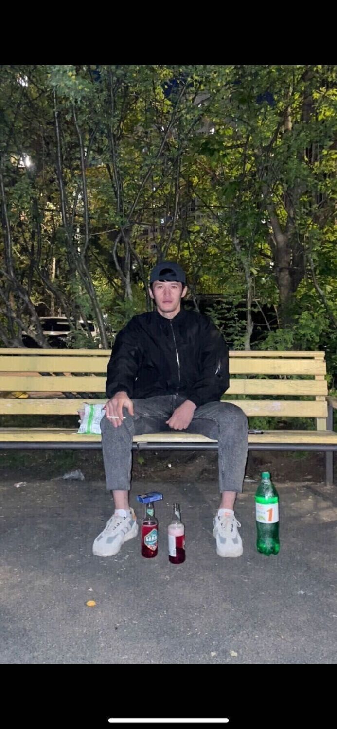  53949188  Asadik, 21 ,    