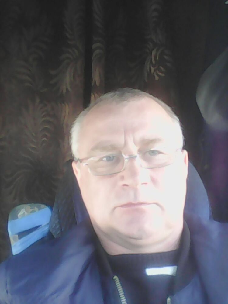  9305588  Viktor, 56 ,    