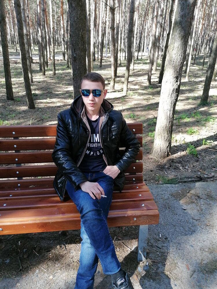  53945358  Pavel, 26 ,     