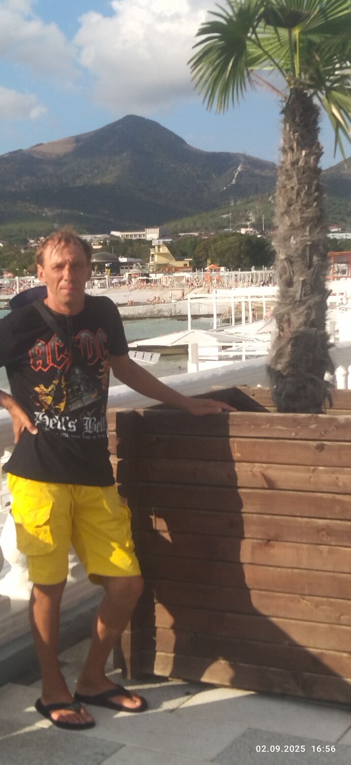  53864468  Vasily, 57 ,    