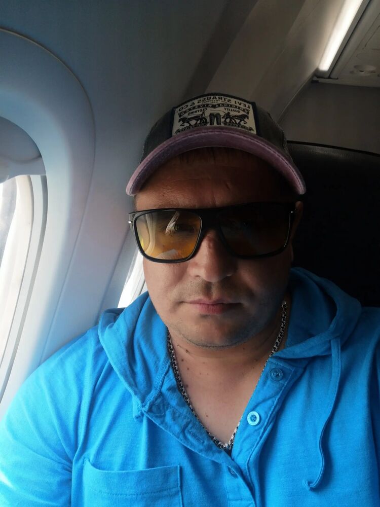  ,   Pavel, 40 ,   ,   