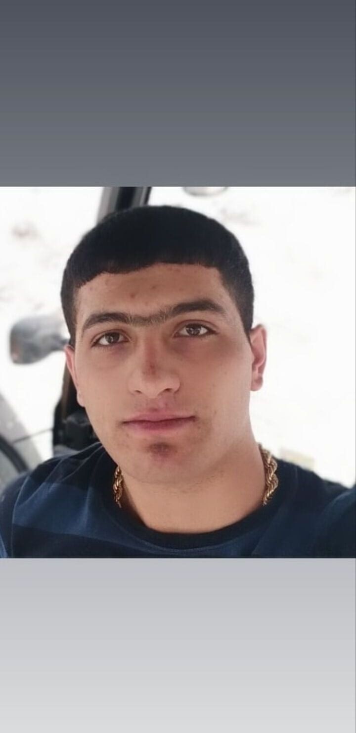  23046878  , 26 ,    