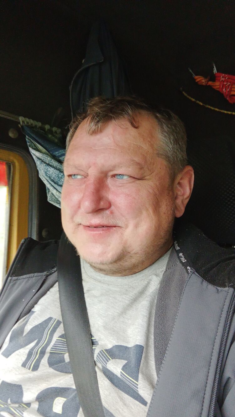  27303138  , 44 ,    -