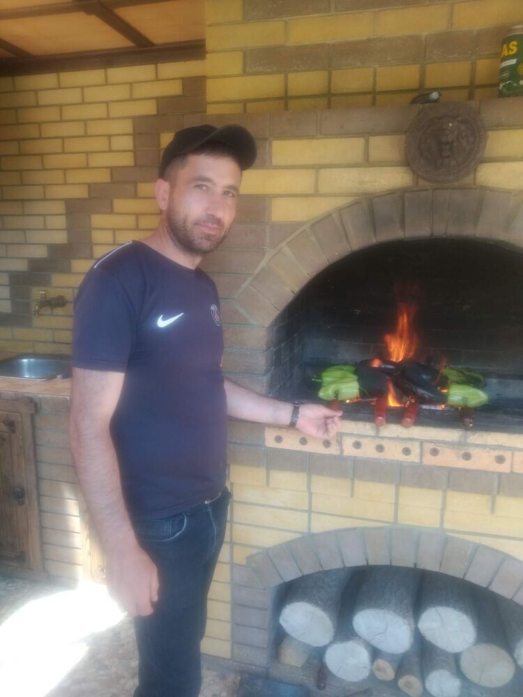  ,   Martin, 37 ,   ,   