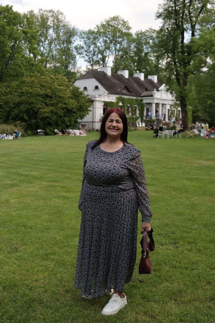  ,   Nina, 74 ,   ,   , c , 