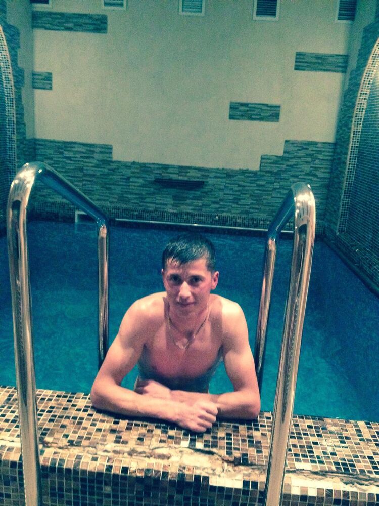  24366388  Ruslan, 35 ,    