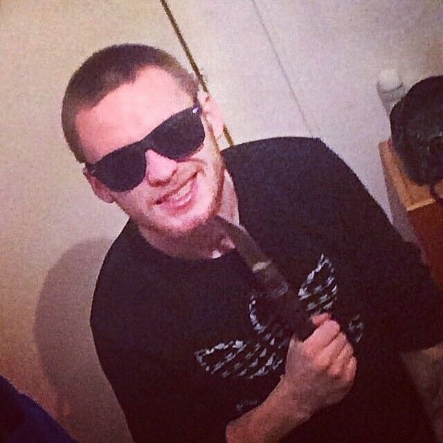  18773438  Alex, 30 ,    