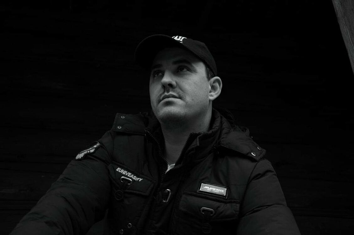  ,   Valentin, 41 ,   ,   , c 