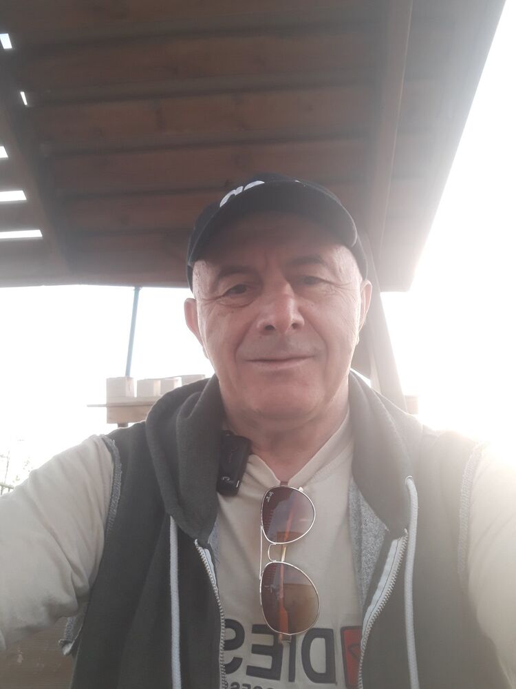  38569808  , 61 ,    