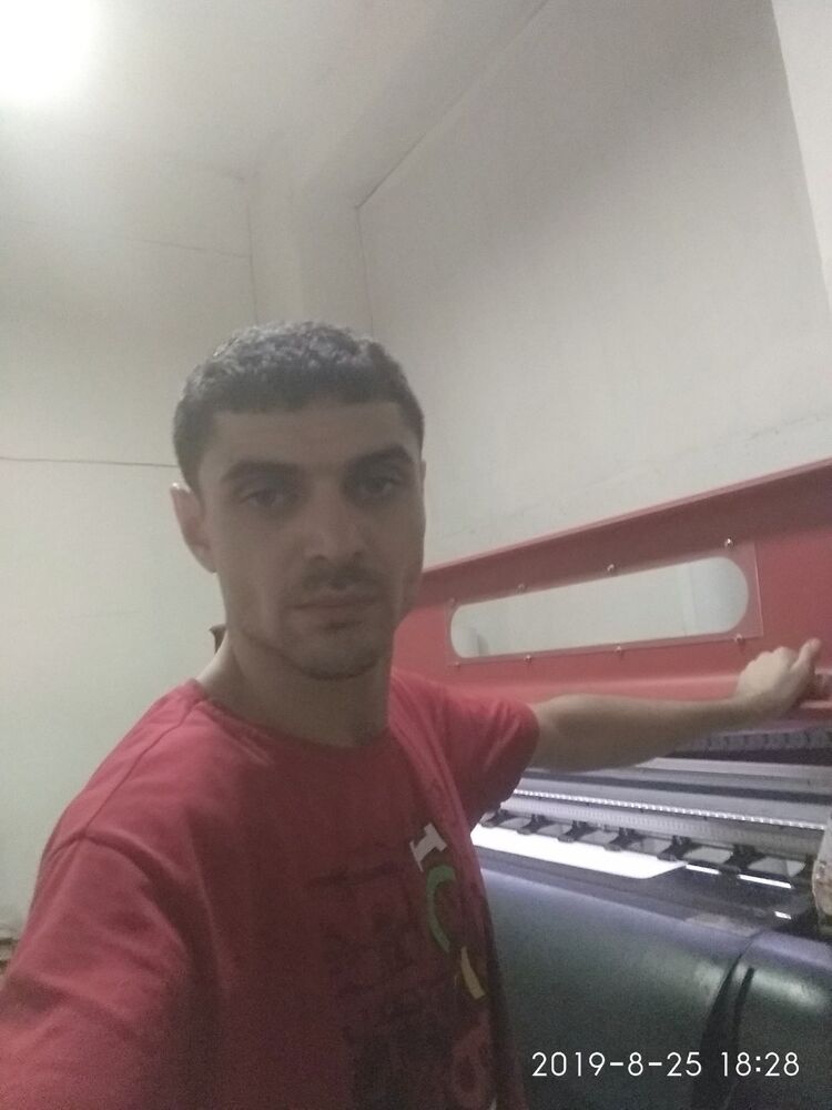  17224018  Terlan, 37 ,    