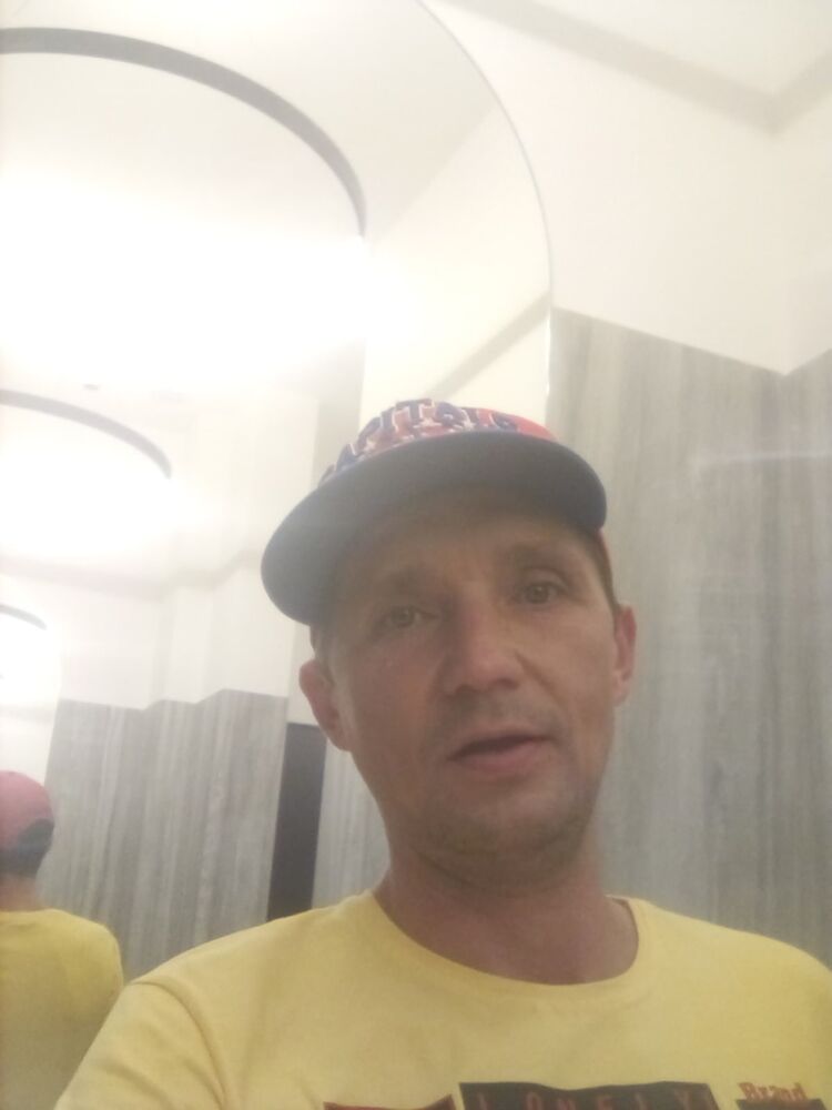  ,   Alex, 41 ,   ,   