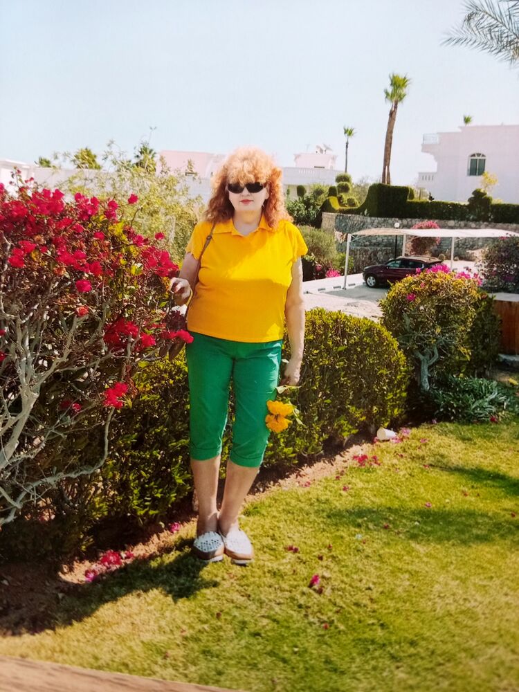  50701668  Alla, 66 ,    