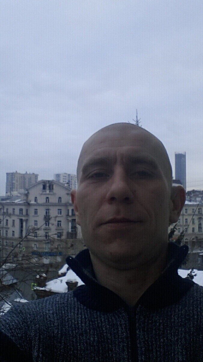  20078159  Vladimir, 39 ,    