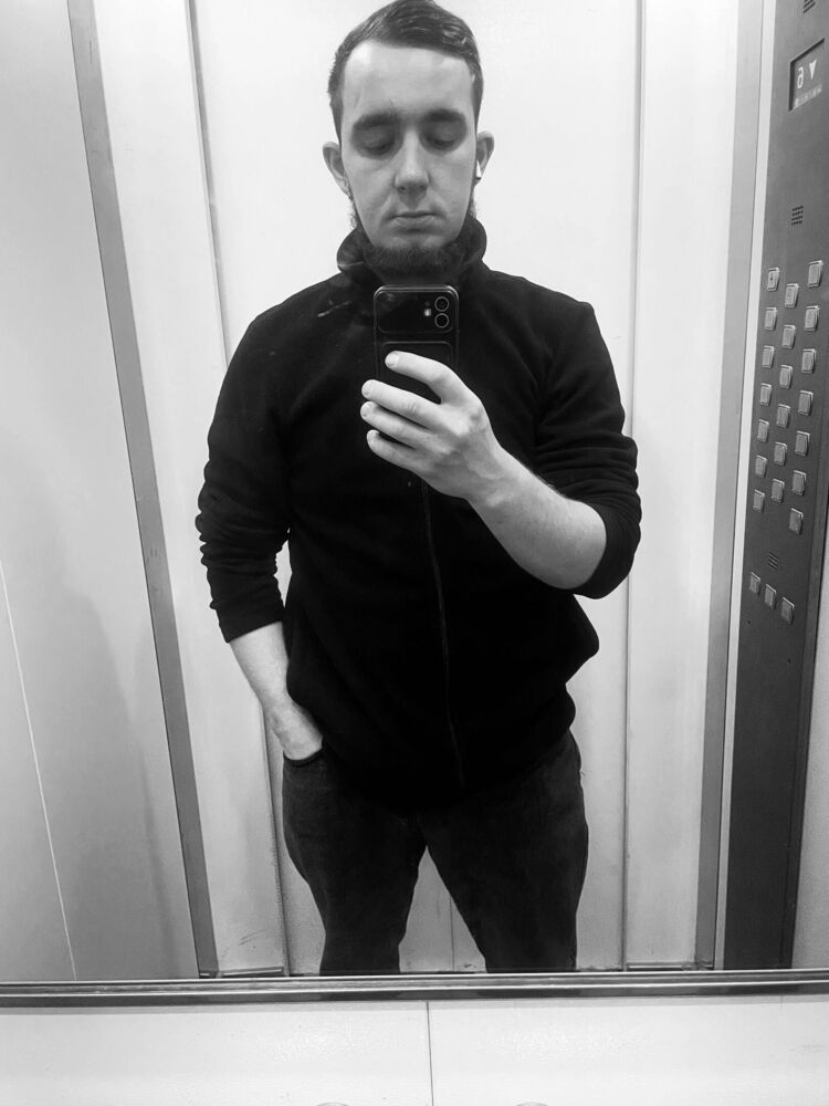  52707478  Airat, 22 ,    