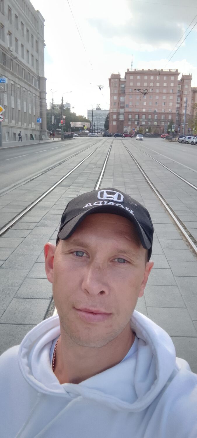  48371818  , 33 ,    