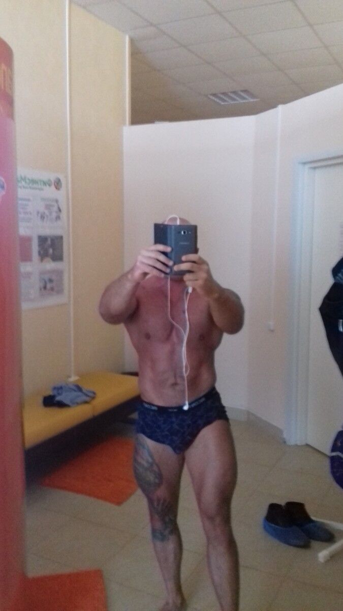  8956808  Bon_bons, 39 ,    