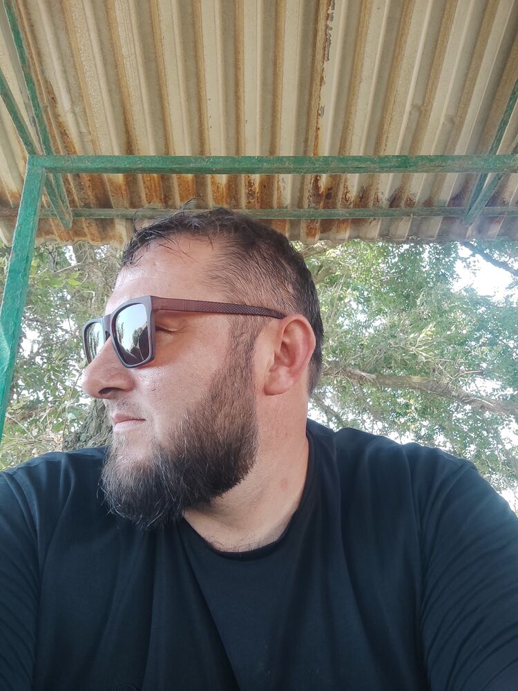  52551518  Hasan, 37 ,    