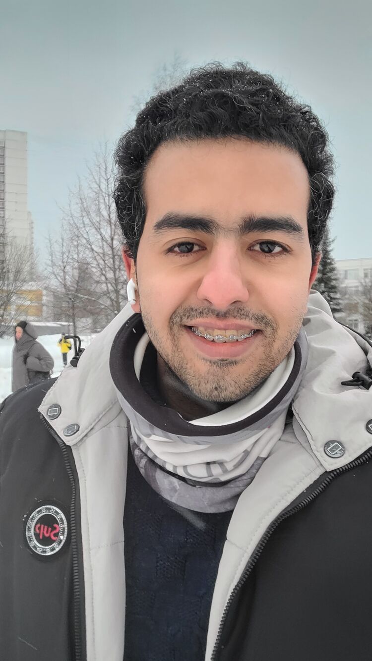  ,   Mohamed, 33 ,   c 
