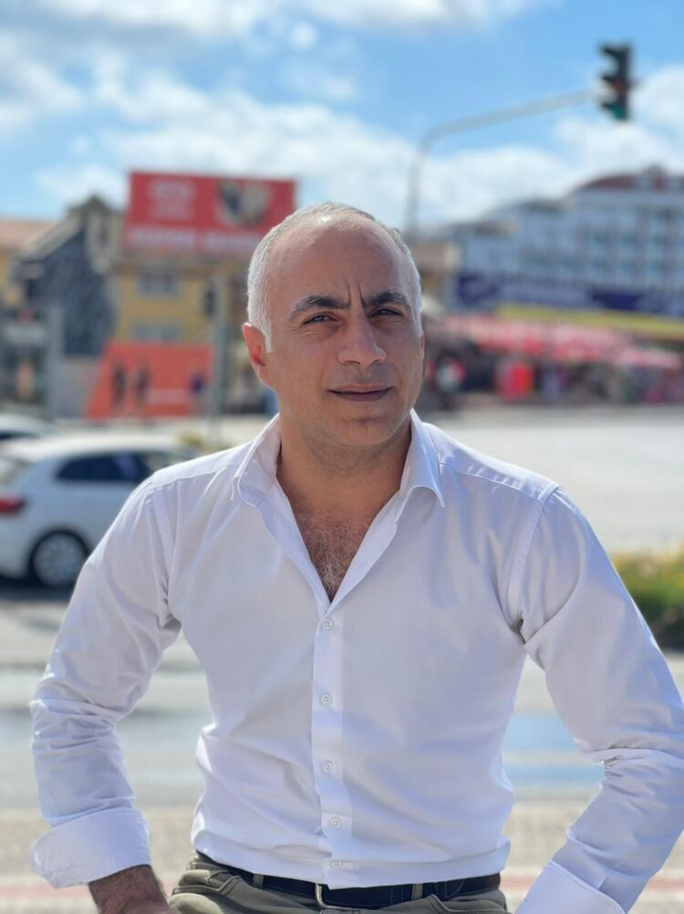  29260638  Faiq, 46 ,    