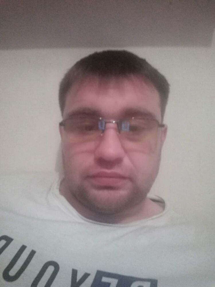  44054598  , 40 ,    