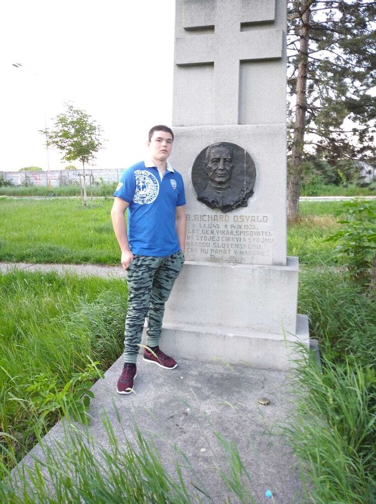  ,   Andrej, 24 ,   ,   , c 