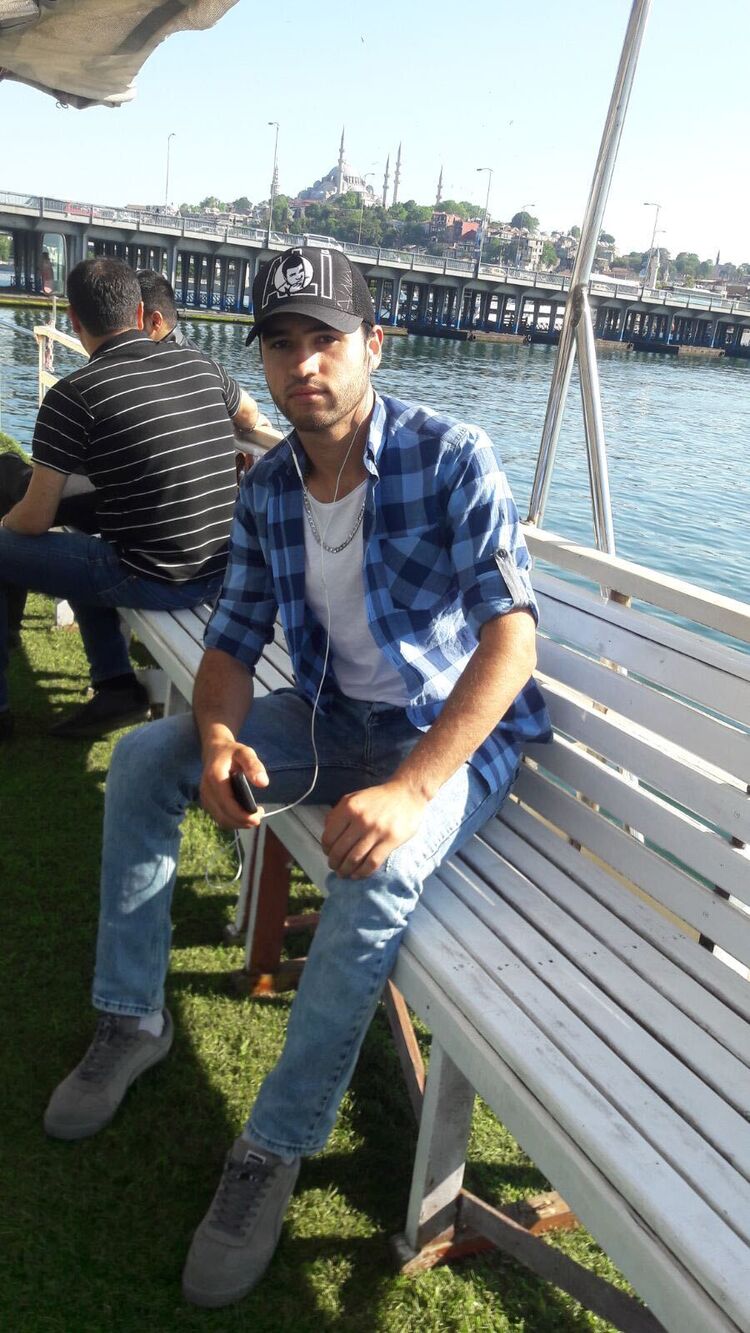  38167878  Latipov, 29 ,     