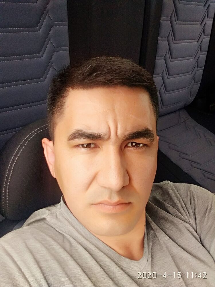  20615888  Ali, 42 ,    