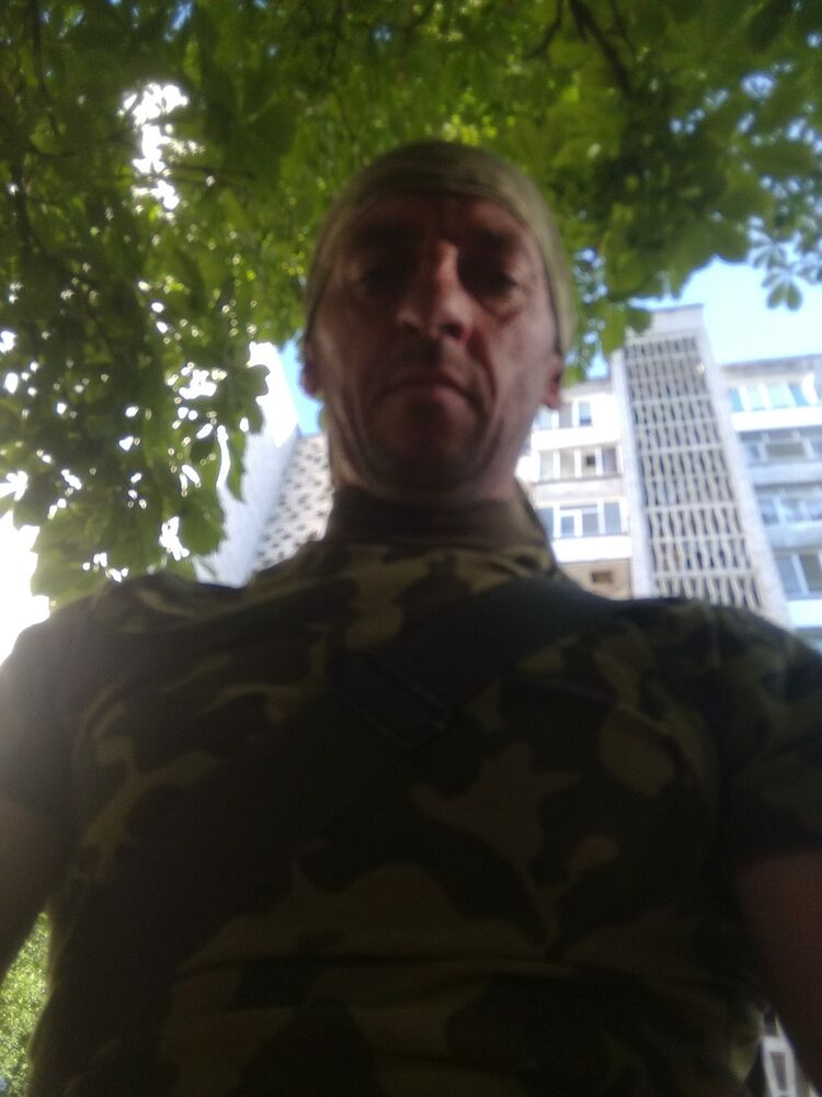 18614518  Stepan, 53 ,    